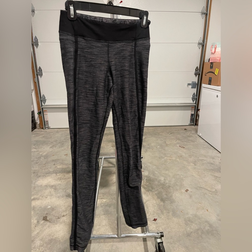 Lulu lemon grey and black pants size 4